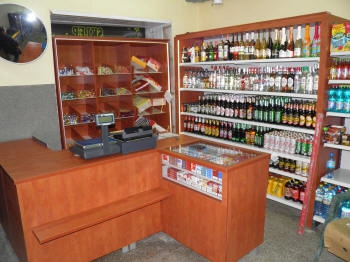 įrankių lentyna su organizavimo sistema